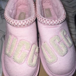 Uggs slippers